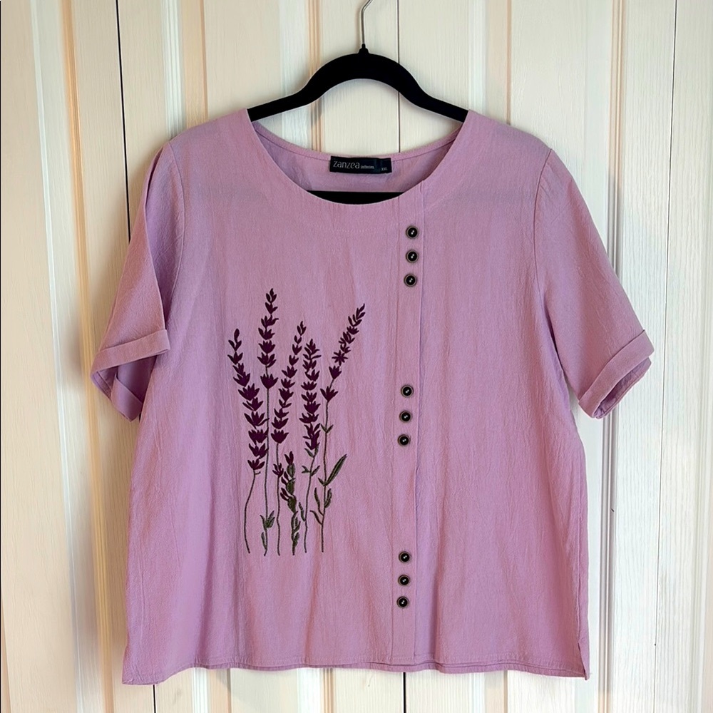 Zanzea Collection Lavender Embroidered Short Sleeve Top. Light Purple. Size XXL